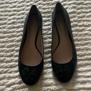 Tory Burch Black Flats, New